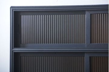 アンティーク家具　アンティーク　脚付きペイント食器棚