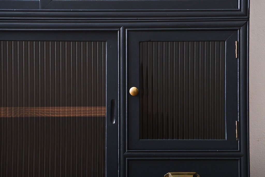 アンティーク家具　アンティーク　脚付きペイント食器棚