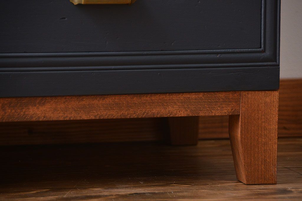 アンティーク家具　アンティーク　脚付きペイント食器棚