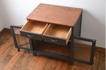 アンティーク家具　お洒落なペイントキッチンキャビネット