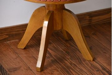 アンティーク家具　アンティーク　ナラ材の回転椅子