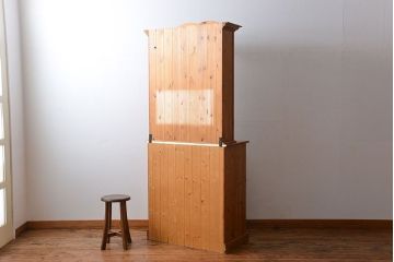 アンティーク家具　イギリス製　パイン材のカップボード