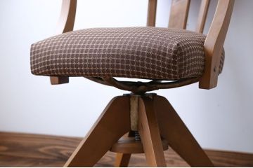 アンティーク家具　アンティーク　ブナ材の回転椅子