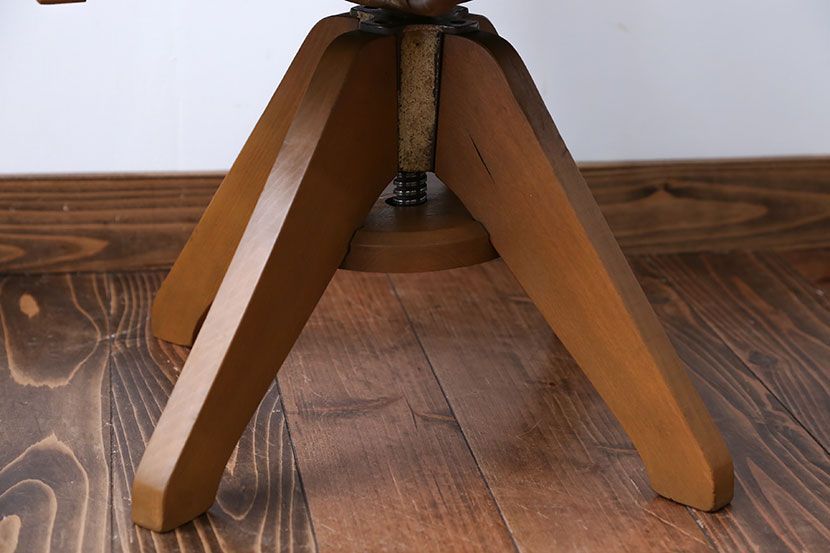 アンティーク家具　アンティーク　ブナ材の回転椅子