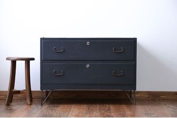 アンティーク家具　アンティーク　ペイント鉄脚ローチェスト(1)