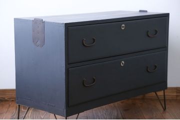 アンティーク家具　アンティーク　ペイント鉄脚ローチェスト(1)