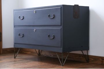 アンティーク家具　アンティーク　ペイント鉄脚ローチェスト(1)