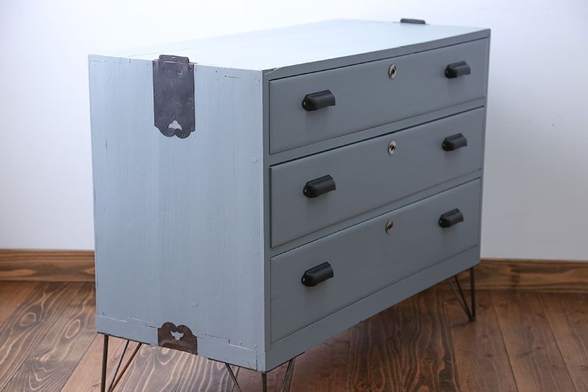 アンティーク家具　アンティーク　ペイント鉄脚ローチェスト(2)