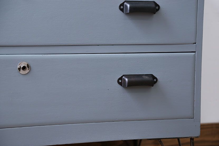 アンティーク家具　アンティーク　ペイント鉄脚ローチェスト(2)