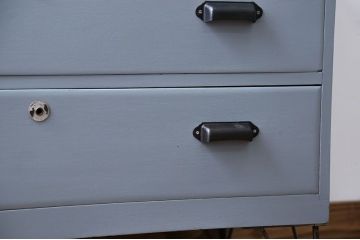 アンティーク家具　アンティーク　ペイント鉄脚ローチェスト(2)