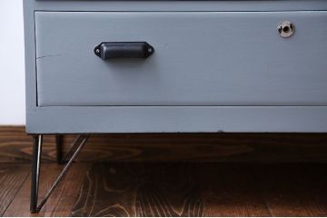 アンティーク家具　アンティーク　ペイント鉄脚ローチェスト(2)