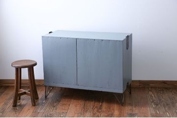 アンティーク家具　アンティーク　ペイント鉄脚ローチェスト(2)