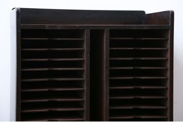 アンティーク家具　アンティーク　シックなカラーの書類棚