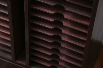 アンティーク家具　アンティーク　シックなカラーの書類棚