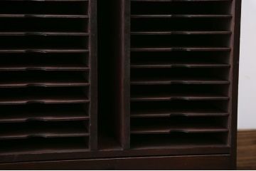 アンティーク家具　アンティーク　シックなカラーの書類棚