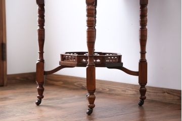 アンティーク家具　イギリスアンティーク　キャスター付きオクタゴンテーブル