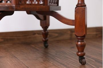 アンティーク家具　イギリスアンティーク　キャスター付きオクタゴンテーブル