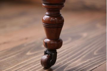 アンティーク家具　イギリスアンティーク　キャスター付きオクタゴンテーブル