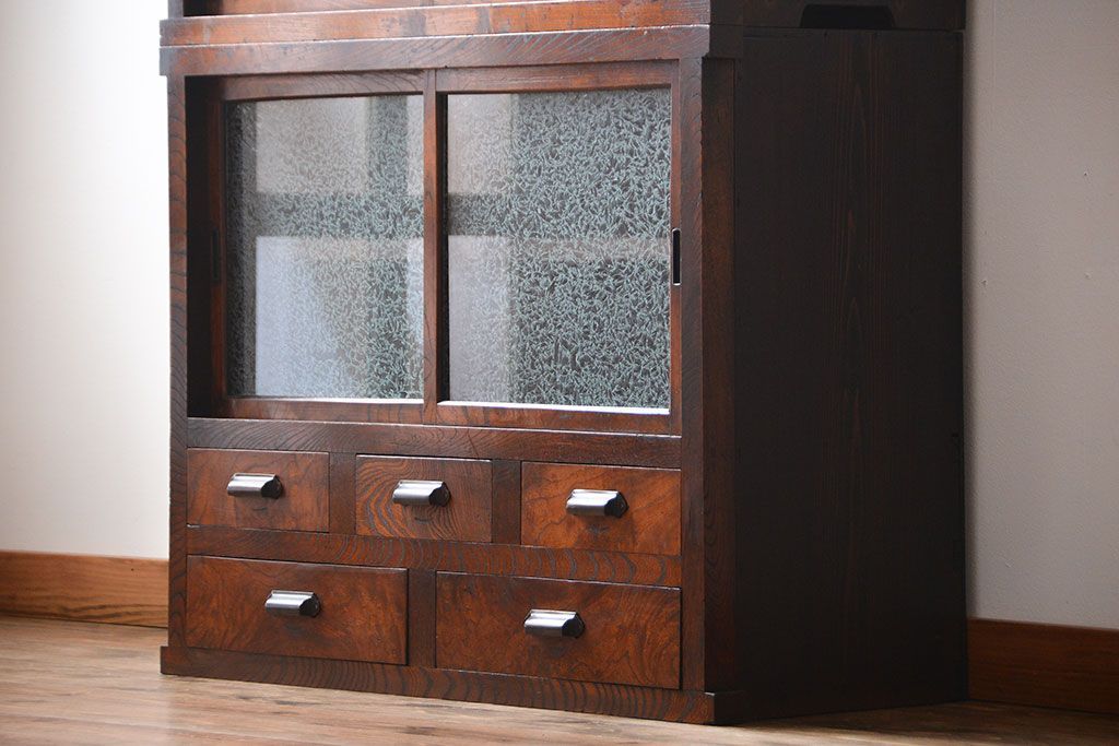 アンティーク家具　アンティーク　前面欅材　グルーチップガラス食器棚