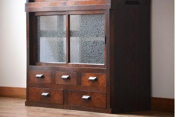 アンティーク家具　アンティーク　前面欅材　グルーチップガラス食器棚