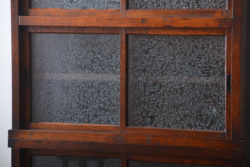 アンティーク家具　アンティーク　前面欅材　グルーチップガラス食器棚