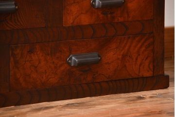 アンティーク家具　アンティーク　前面欅材　グルーチップガラス食器棚