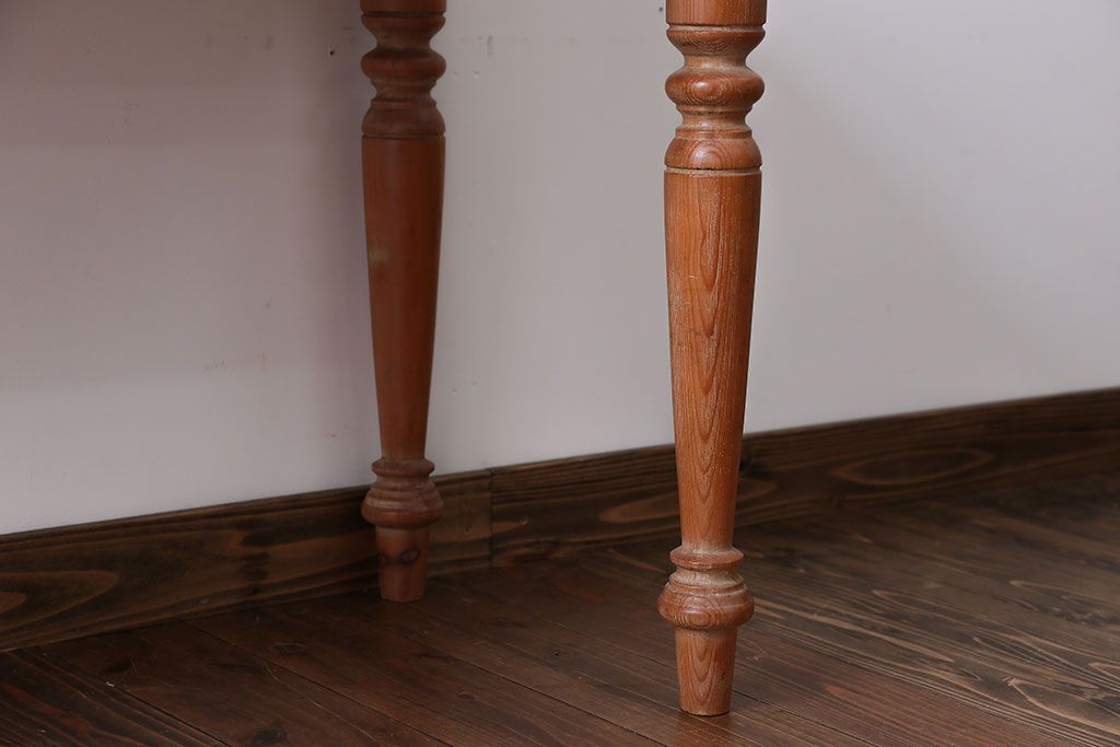 中古　イギリス製　パイン材のコンソールテーブル