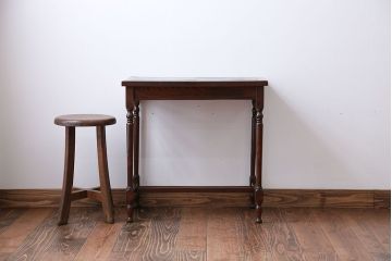 アンティーク家具　アンティーク　お洒落なサイドテーブル