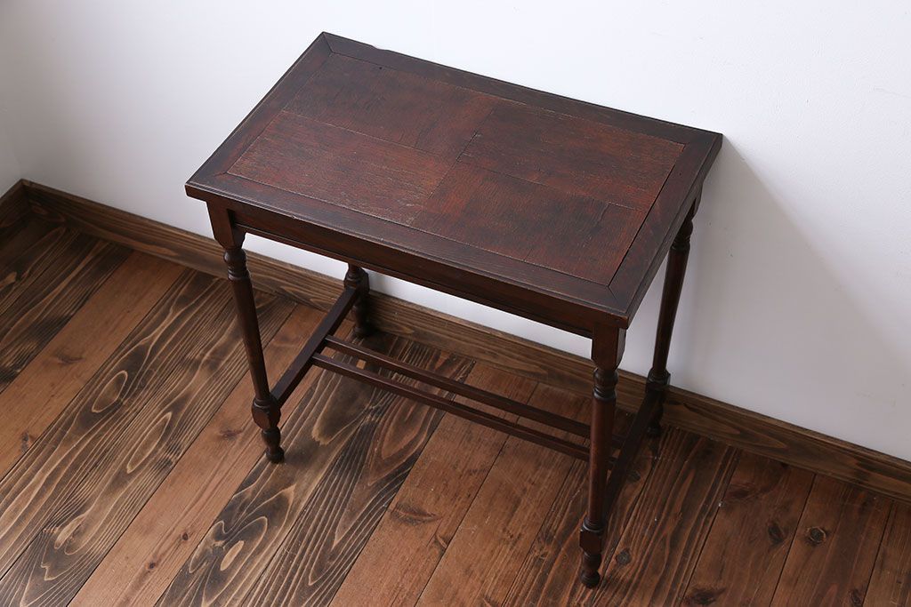 アンティーク家具　アンティーク　お洒落なサイドテーブル