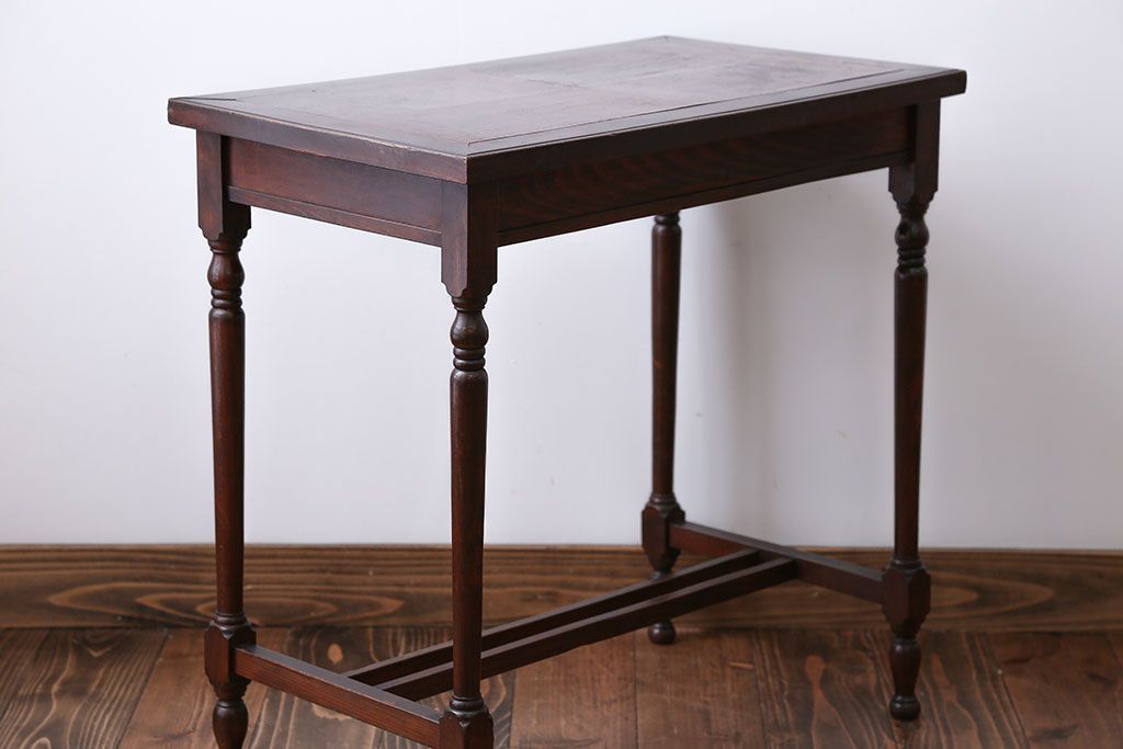 アンティーク家具　アンティーク　お洒落なサイドテーブル