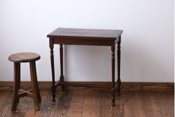 アンティーク家具　アンティーク　お洒落なサイドテーブル