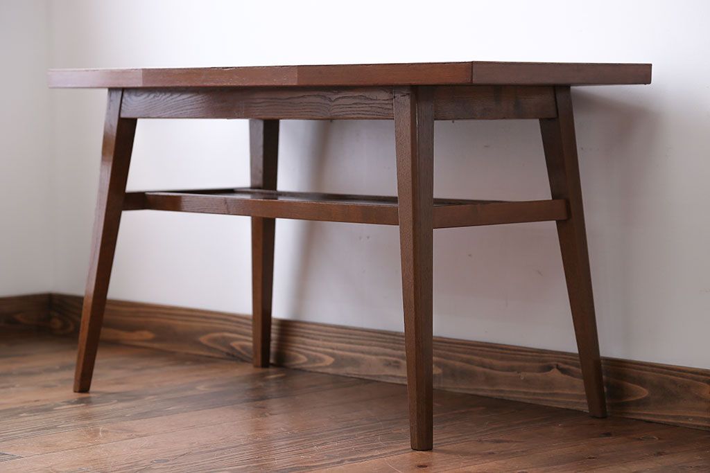 レトロ家具　アンティーク　レトロなセンターテーブル