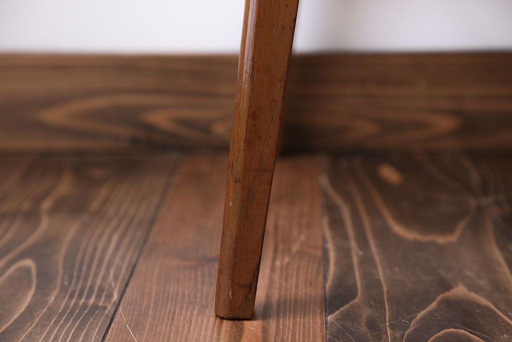 レトロ家具　アンティーク　レトロなセンターテーブル