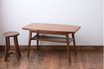 レトロ家具　アンティーク　レトロなセンターテーブル