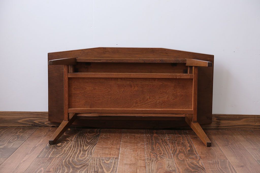 レトロ家具　アンティーク　レトロなセンターテーブル