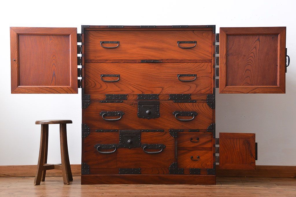 アンティーク家具　古民具・骨董　前面欅材　観音開き時代箪笥