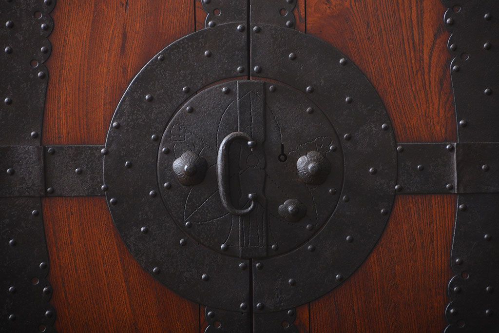 アンティーク家具　古民具・骨董　前面欅材　観音開き時代箪笥