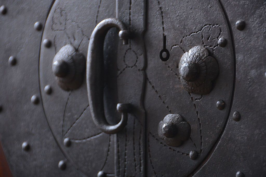 アンティーク家具　古民具・骨董　前面欅材　観音開き時代箪笥