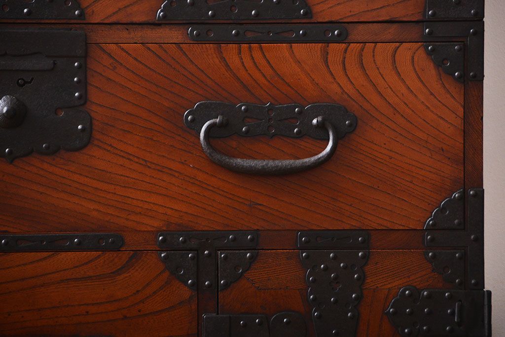 アンティーク家具　古民具・骨董　前面欅材　観音開き時代箪笥