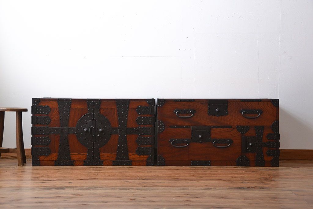 アンティーク家具　古民具・骨董　前面欅材　観音開き時代箪笥