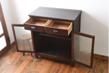 アンティーク家具　アンティーク　前面ナラ材!脚付き収納棚