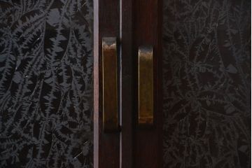 アンティーク家具　アンティーク　前面ナラ材!脚付き収納棚