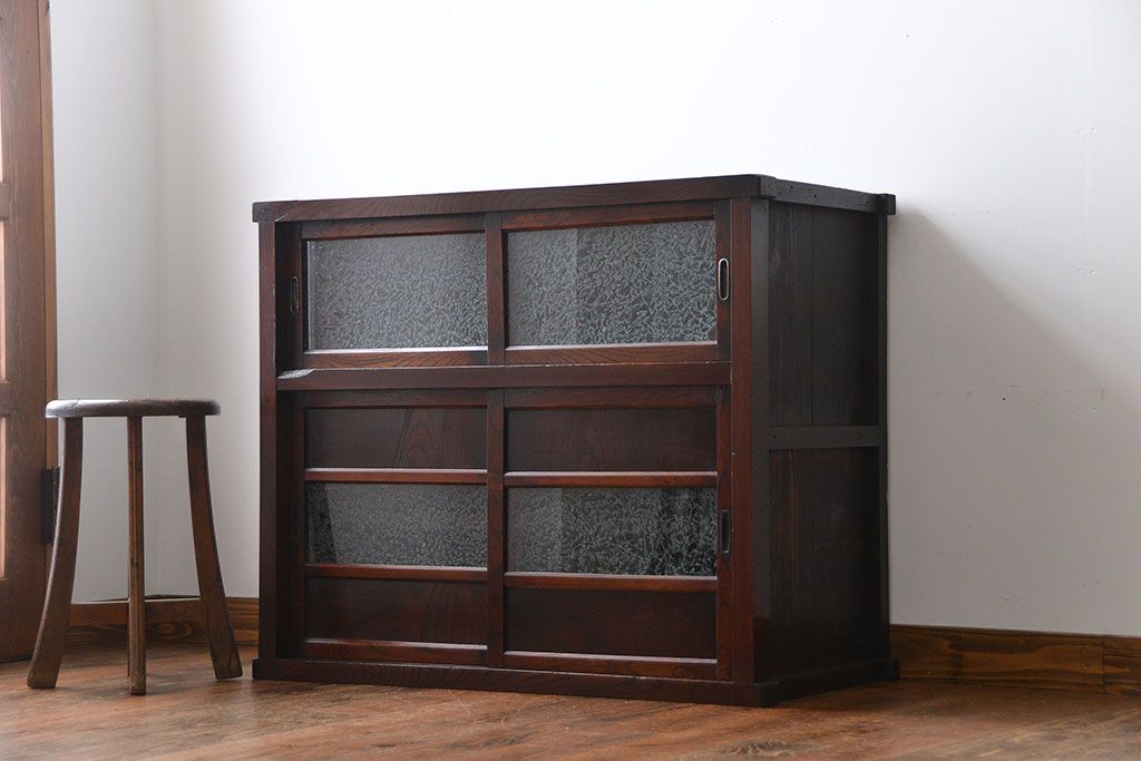 アンティーク家具　前面欅材の水屋箪笥サイドボード(1)