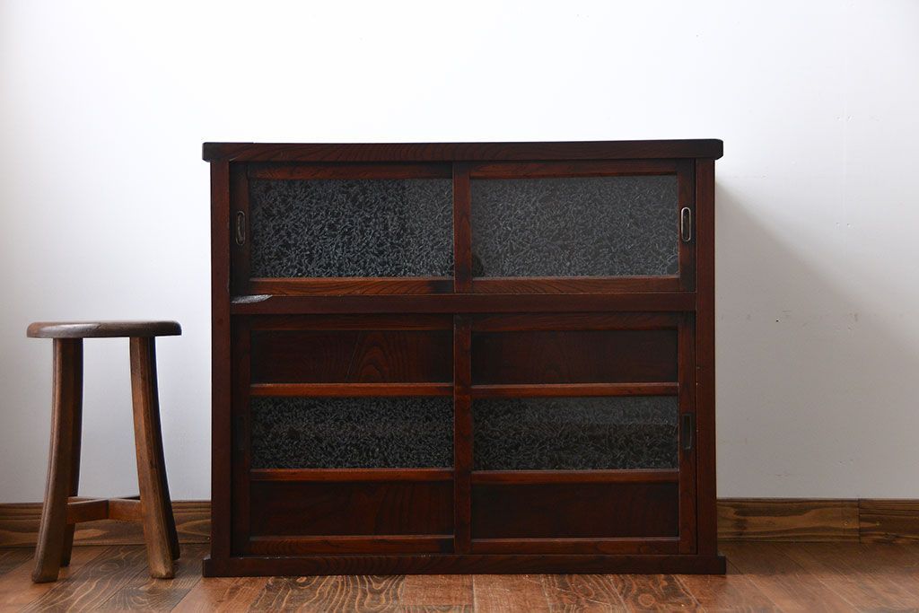 アンティーク家具　前面欅材の水屋箪笥サイドボード(1)