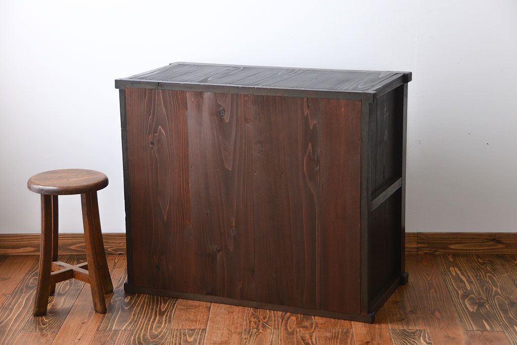 アンティーク家具　前面欅材の水屋箪笥サイドボード(1)