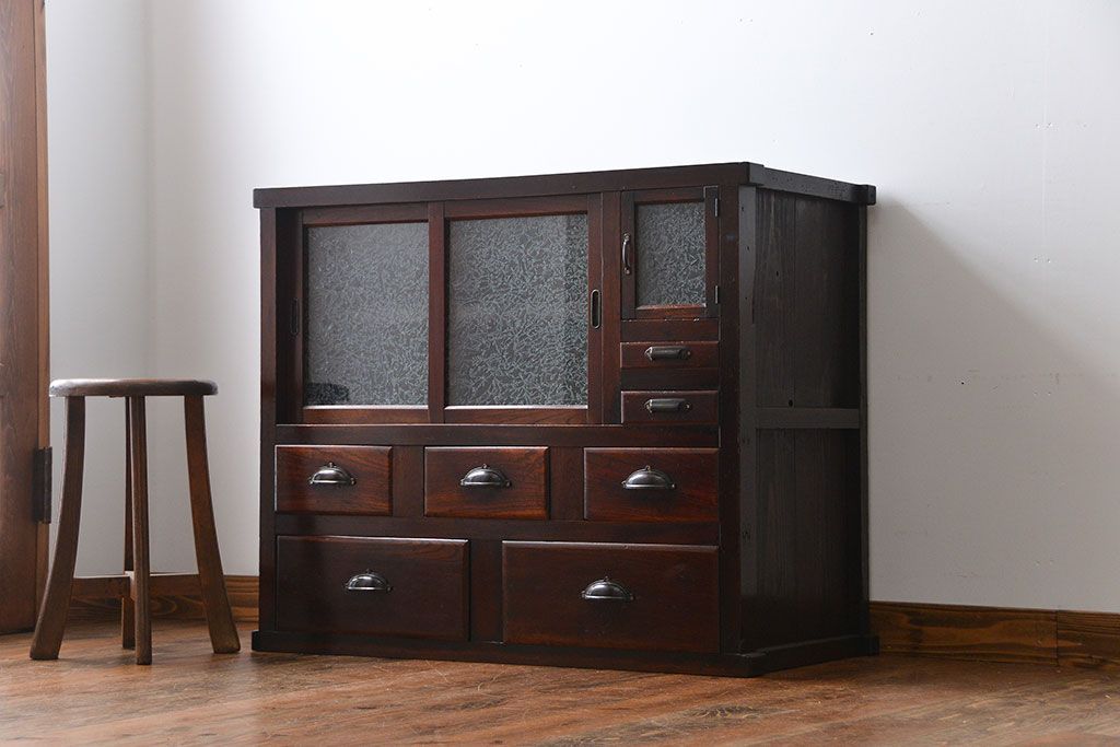 アンティーク家具　前面欅材の水屋箪笥サイドボード(2)