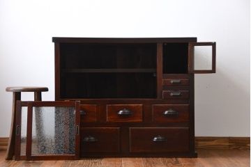 アンティーク家具　前面欅材の水屋箪笥サイドボード(2)