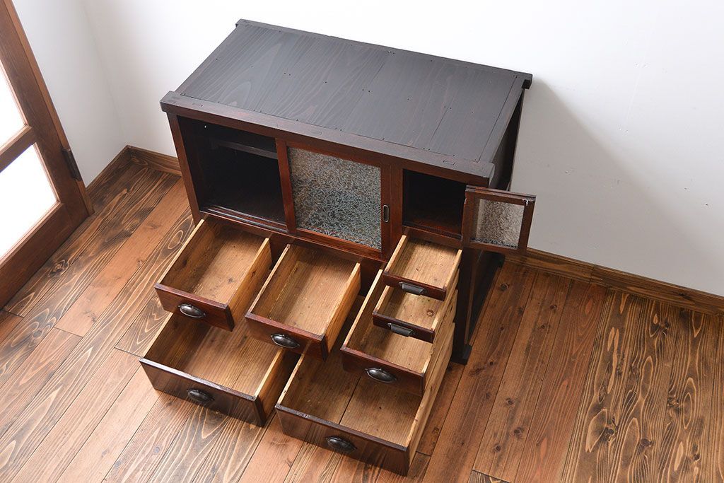 アンティーク家具　前面欅材の水屋箪笥サイドボード(2)