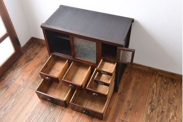 アンティーク家具　前面欅材の水屋箪笥サイドボード(2)