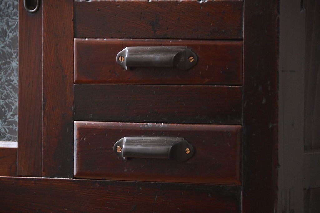 アンティーク家具　前面欅材の水屋箪笥サイドボード(2)